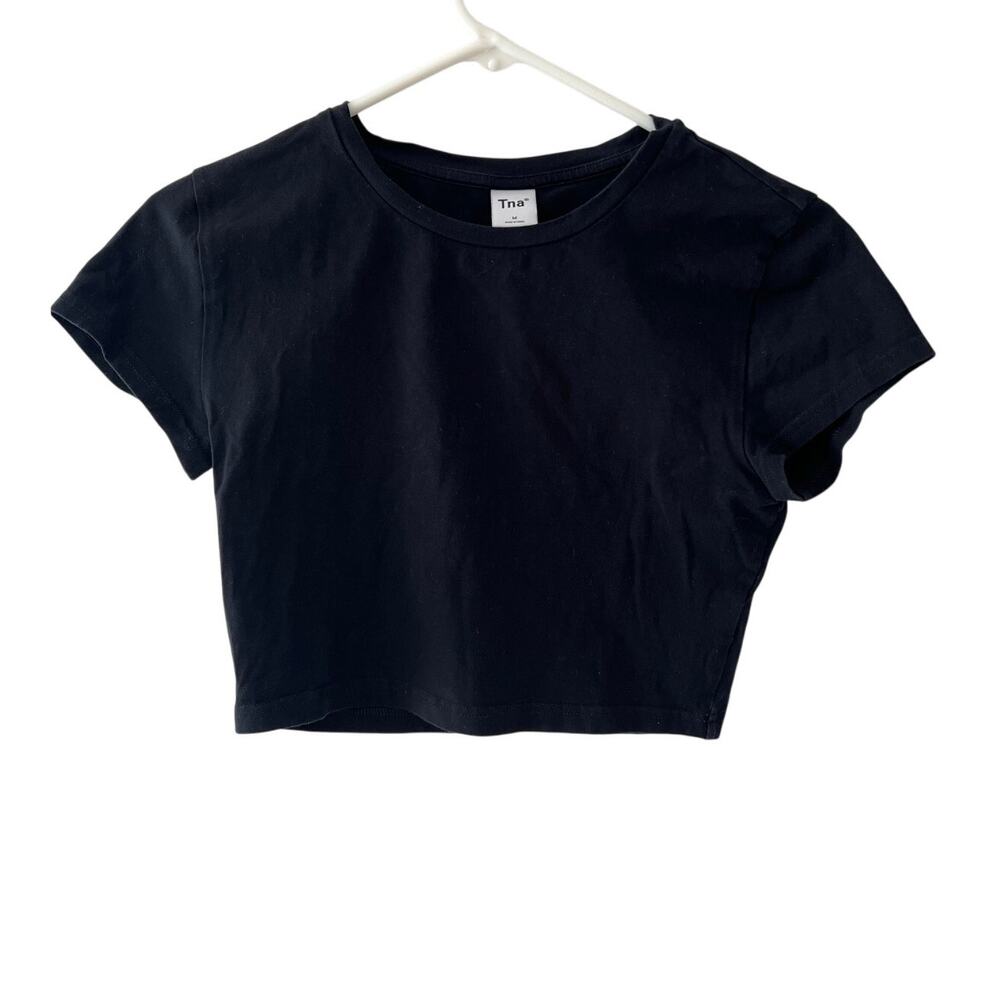 Black TNA Crop Top Size M Soft Flexible LN Short Sleeves
